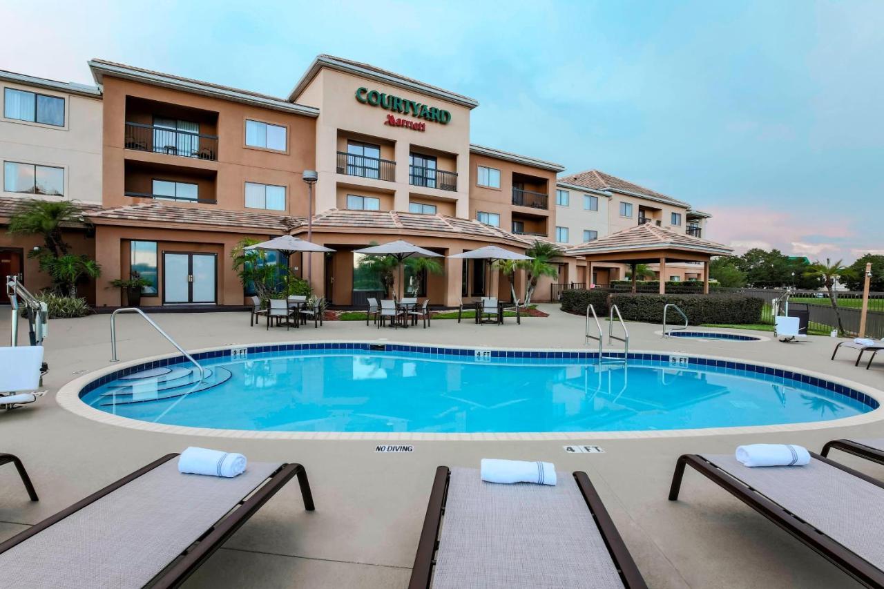 Courtyard By Marriott Orlando Lake Mary North Heathrow Exterior photo